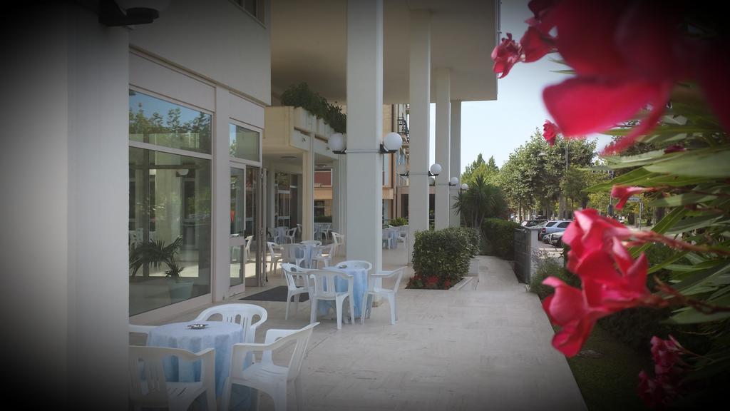 Hotel Miramare Giulianova Exterior foto